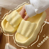 Lindas sandalias de plataforma con forma de queso