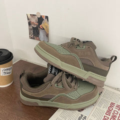 Schicke Skateschuhe mit Kontrastfarben-Design