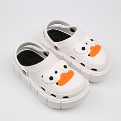 Lustiger DIY-Gartenclog mit großen Augen und dicker Sohle