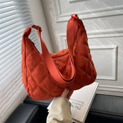 Umhängetasche mit Rautenmuster