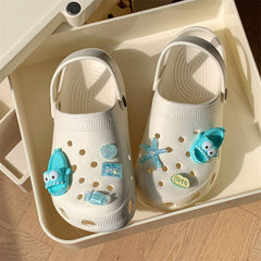 Lustiger Gartenclog mit Hai-Motiv