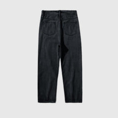 Vaqueros sencillos de corte relajado y color liso