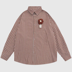 Camisas de rayas con decoración floral