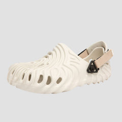 Zuecos de playa casuales de color liso