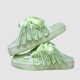 Pantuflas con diseño de patchwork de letras