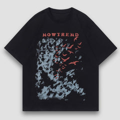 Camiseta con estampado de grafiti creativo