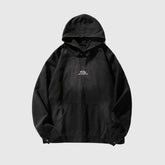 Sudadera con capucha vintage desgastada y estilo urbano