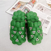 Zueco de jardín con accesorios metálicos de bricolaje