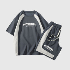 Conjuntos de camisetas deportivas en contraste