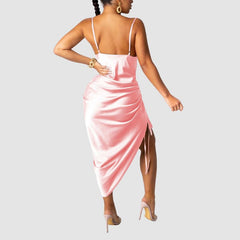 Vestido plisado con tirantes finos y cordón ajustable