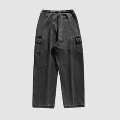 Vaqueros cargo con diseño de patchwork y bolsillos