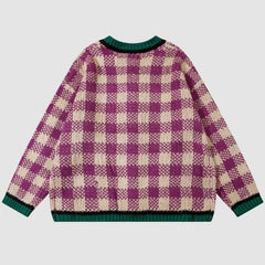 Farbkontrast-Strickjacken mit Karomuster