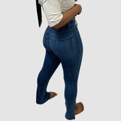 Schmale Jeans mit Seitenschlitz und hoher Elastizität