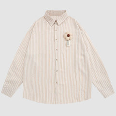 Camisas de rayas con decoración floral