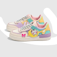 Zapatillas de deporte con dibujos de colores pastel