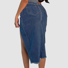 Geschlitzte, figurbetonte, elastische Röcke