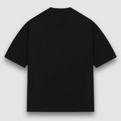 Camiseta estampada con letras de grafiti