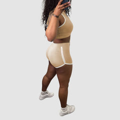 Set aus Weste mit Kordelzug und kurzer Hose