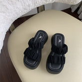 Sandalias de plataforma elevada con diseño de doble tira