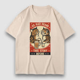 Camiseta con estampado de dibujos animados de gato bebiendo