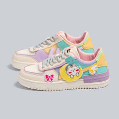 Zapatillas de deporte con dibujos de colores pastel