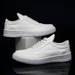Zapatos casuales blancos de moda coreana de verano para hombre, fáciles de usar