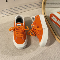 Einfarbige, lässige Canvas-Schuhe