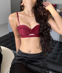 Camisola sin mangas con espalda abierta y abertura con aros