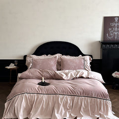 Jacquard Gilded Velvet Ruffled Bedding Set - Pink
