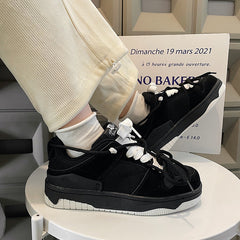 Zapatillas negras de suela gruesa de moda para hombre para primavera