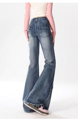 Pantalones micro acampanados de estilo urbano