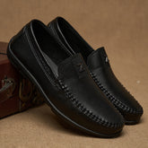 Mocasines blancos auténticos y elegantes para hombre