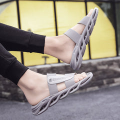 Herren-Oberbekleidung, modische Flip-Flops aus Gummi mit Plateausohle