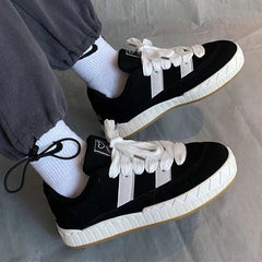 Style Retro Couple Bread Black Trendy Sneakers
