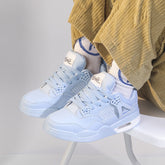 Damen & Herren Sneakers in leuchtenden Farben und trendigen Größenerhöhungen