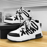 Zapatillas blancas elegantes y modernas para hombre