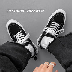 Atmungsaktive Low-Top-Sneakers mit dicker Sohle für Herren