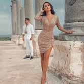 Vestido de noche ajustado con escote en V y corte tubo