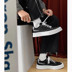 Atmungsaktive Low-Top-Sneakers mit dicker Sohle für Herren