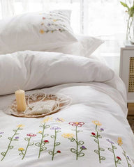 Isla White Floral Embroidered Bedding Set - Daisy