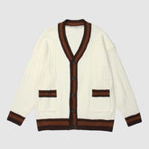 Strickjacke mit einfacher Naht