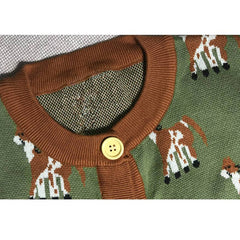 Süßer Strickjackenpullover mit Hundemuster