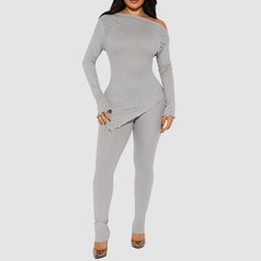 Conjunto de top con diseño de volantes y pantalón ajustado