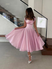 Vestido de dama de honor de malla de color sólido