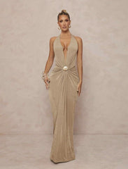Slimming Vacation-Style Dress