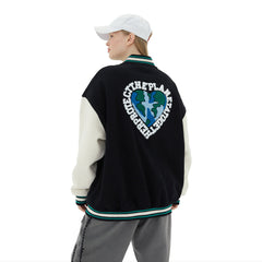Baseballjacke mit Erdstickerei