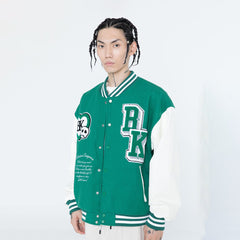 Farblich passende Armband-Baseballjacke