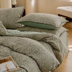 Jacquard Tufted Floral Bedding Set - Cheetah Green