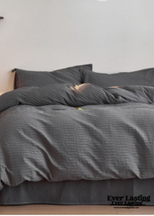 Minimal Jacquard Bedding Set - Black Gray
