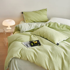 Minimal Jacquard Bedding Set - Green